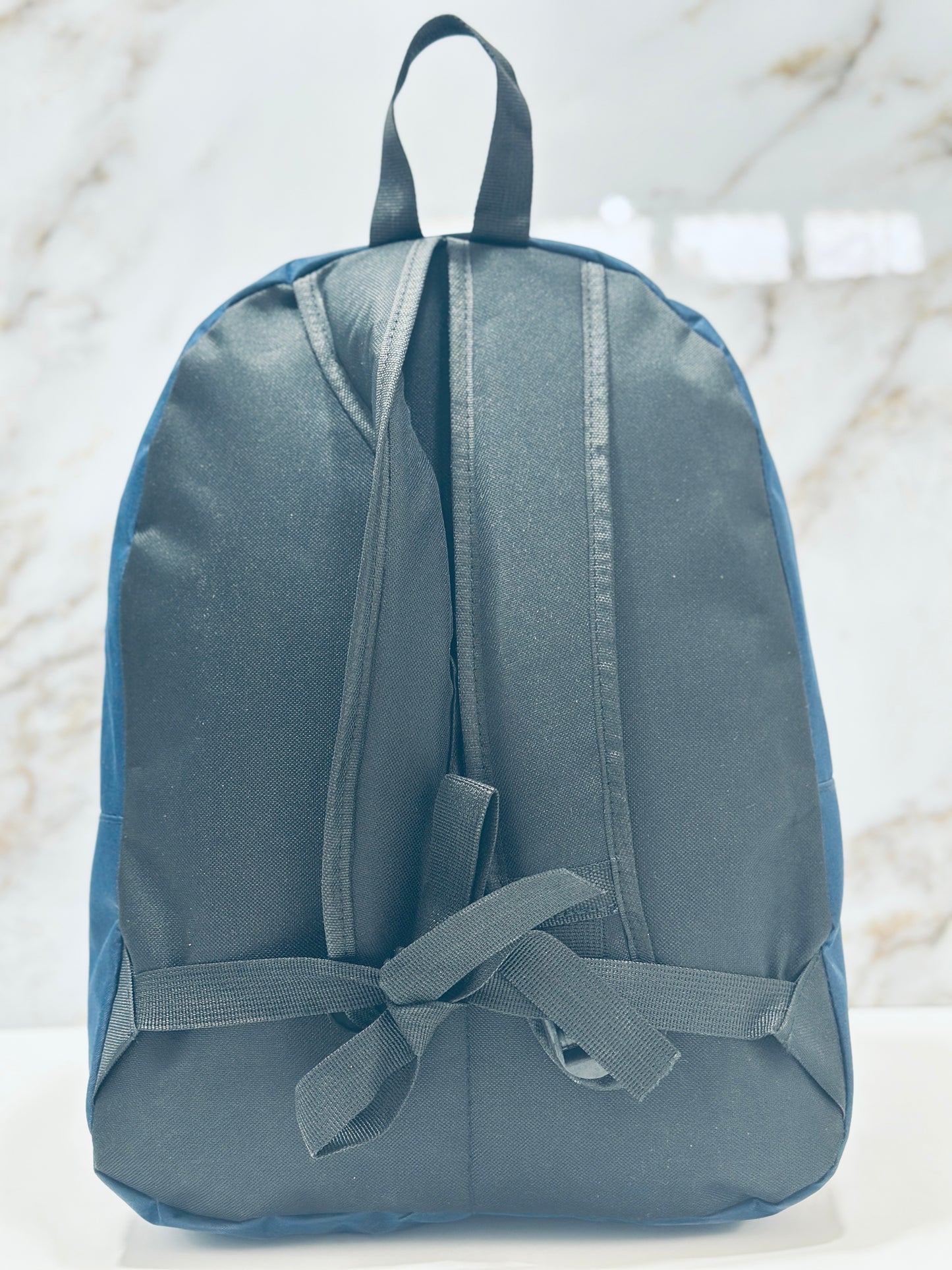 Stylish Back-to-School Backpack: Perfect for the New School Year (Clone)